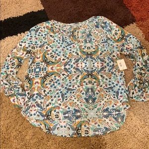 Beautiful floral Aztec print shirt.